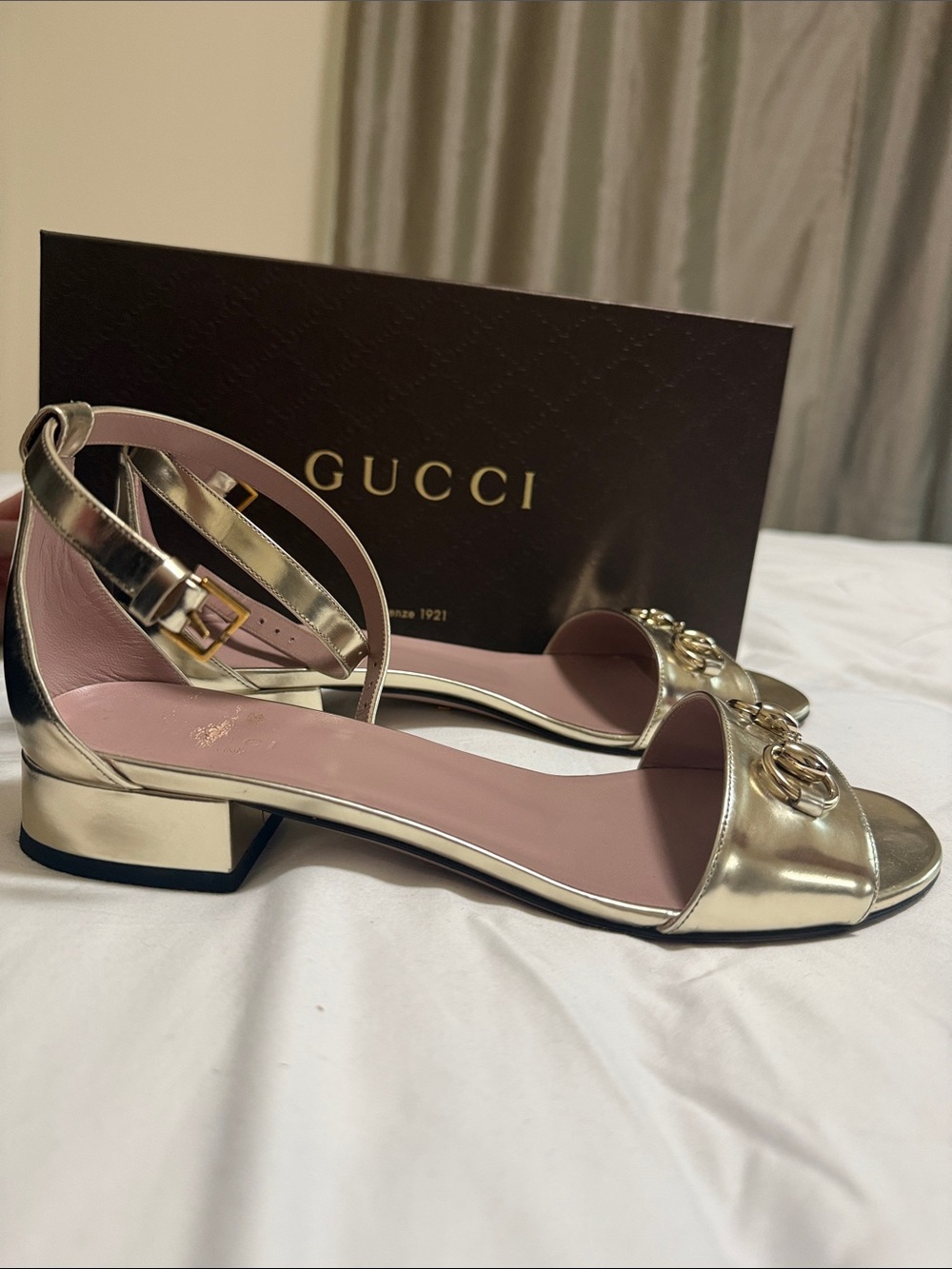 Gucci Metallic champagne Gold Slingback Sandals with Horsebit Detail. Size 39,5 - Picture 6 of 8
